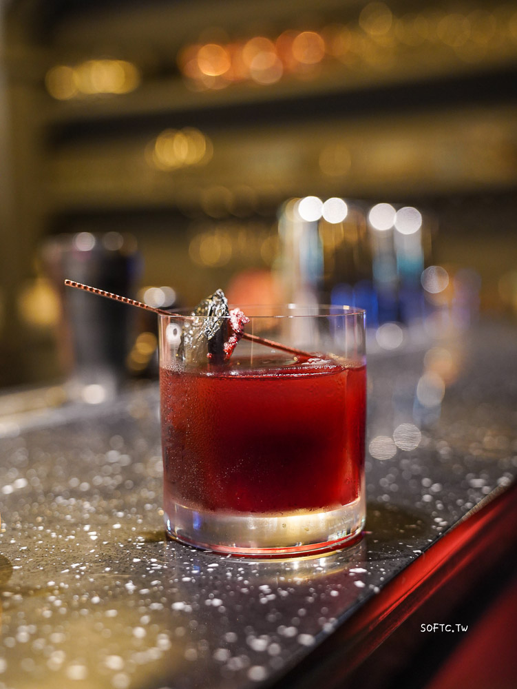 西門酒吧推薦 HELP Bar & Cafe