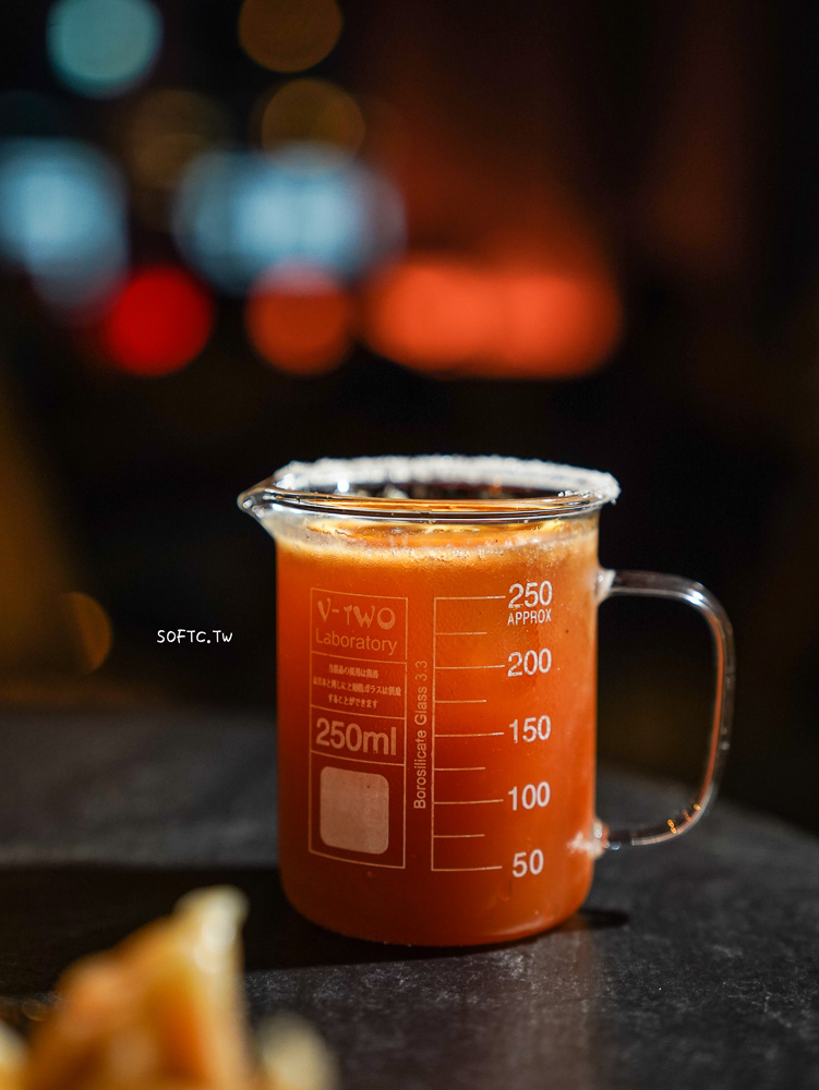 西門酒吧推薦 HELP Bar & Cafe