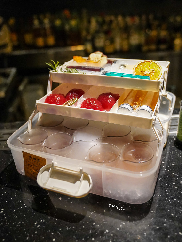 西門酒吧推薦 HELP Bar & Cafe