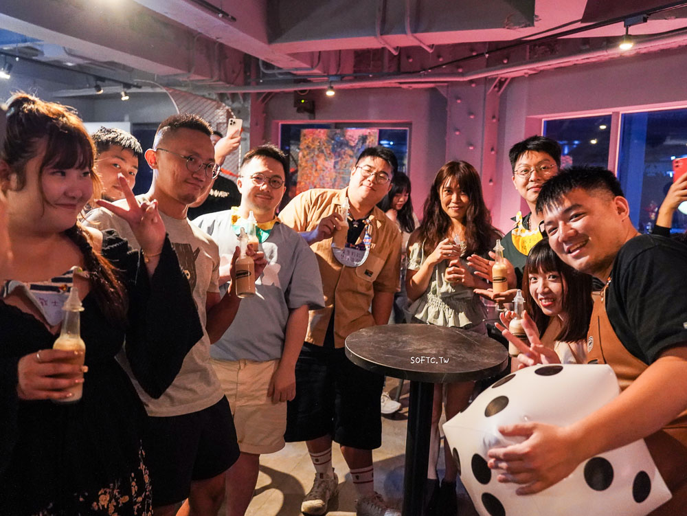 西門酒吧推薦 HELP Bar & Cafe
