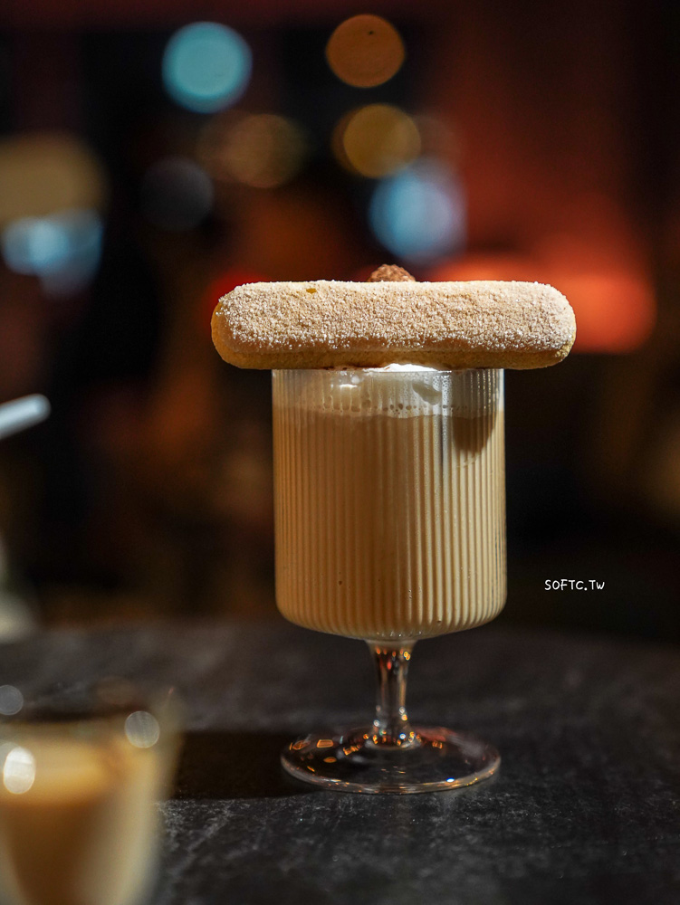 西門酒吧推薦 HELP Bar & Cafe