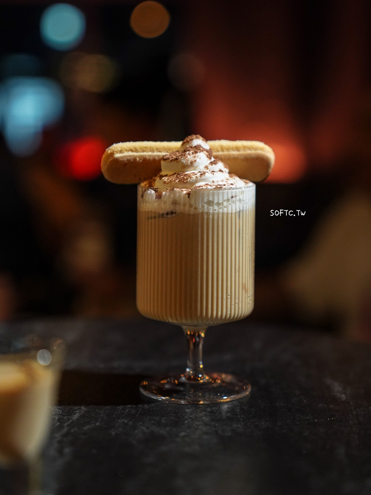 西門酒吧推薦 HELP Bar & Cafe
